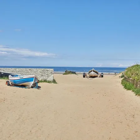 Host & - The Beach House Holiday home *